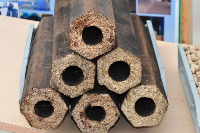 Топливные брикеты из прессованных древесных отходов «Pini Kay», или, как их чаще величают – «евродрова».